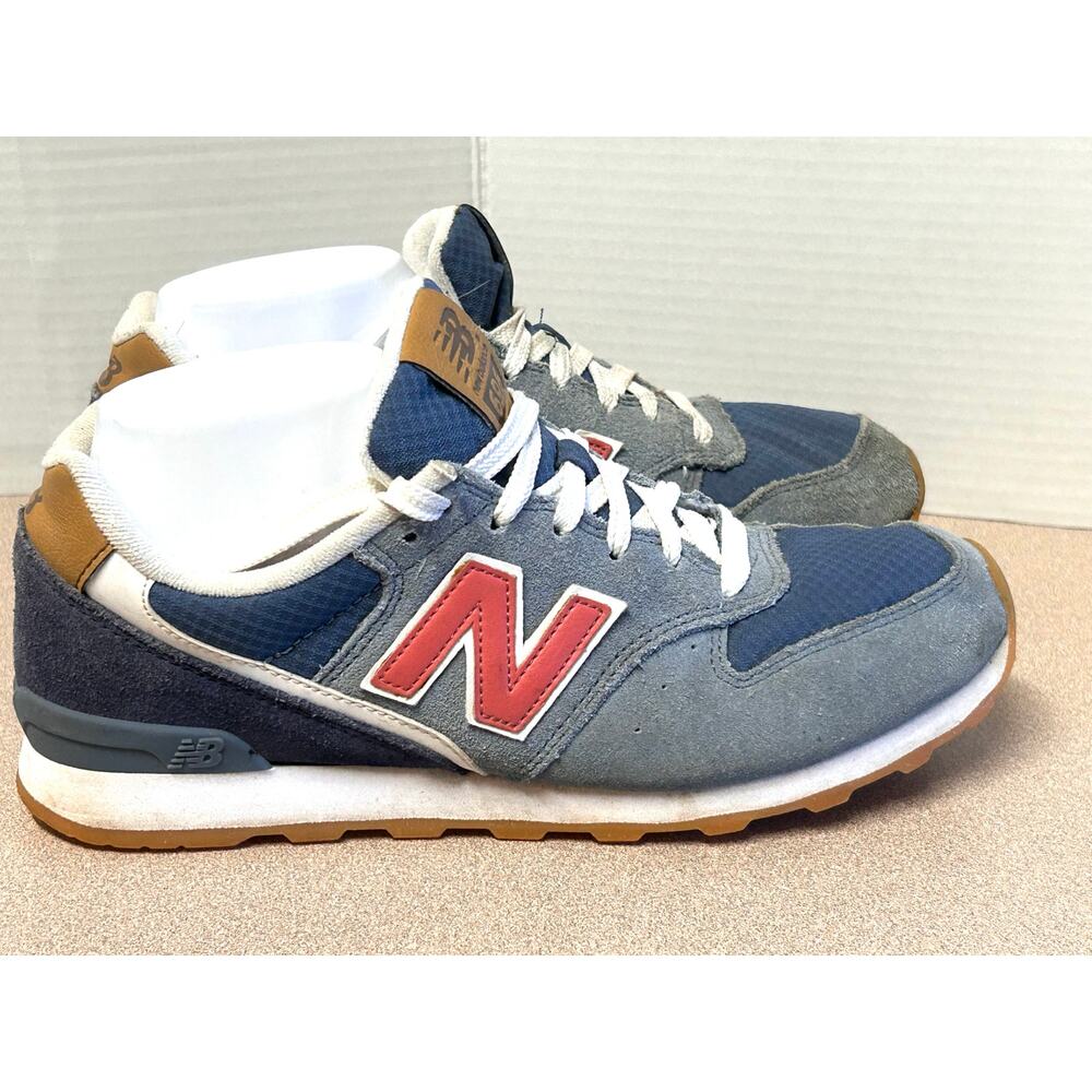 New Balance sneakers women's 696 style in a navy, red, and tan colorway size 8
